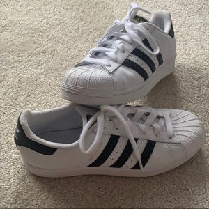 Adidas superstars